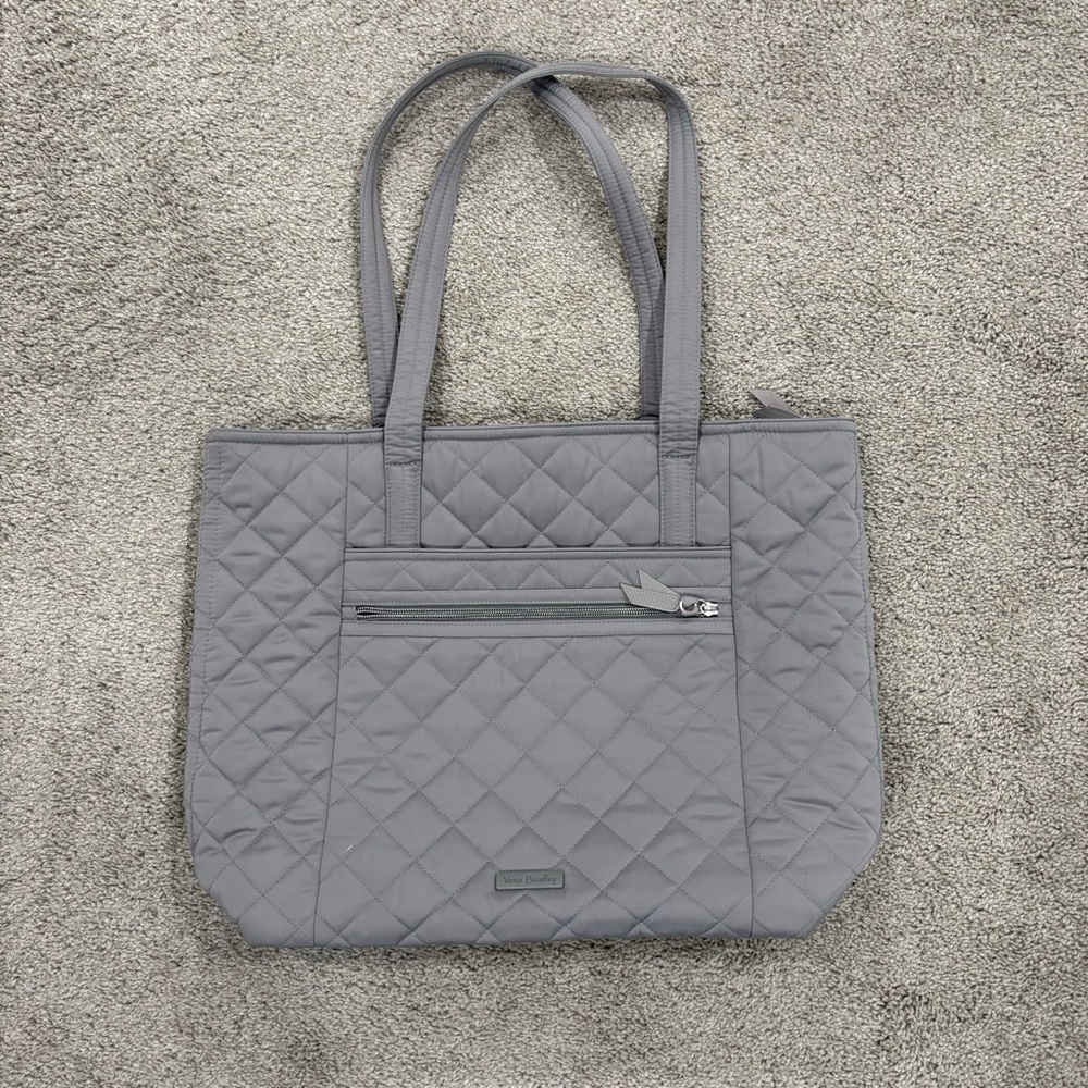 Vera Bradley Gray Quilted Tote Bag🩶